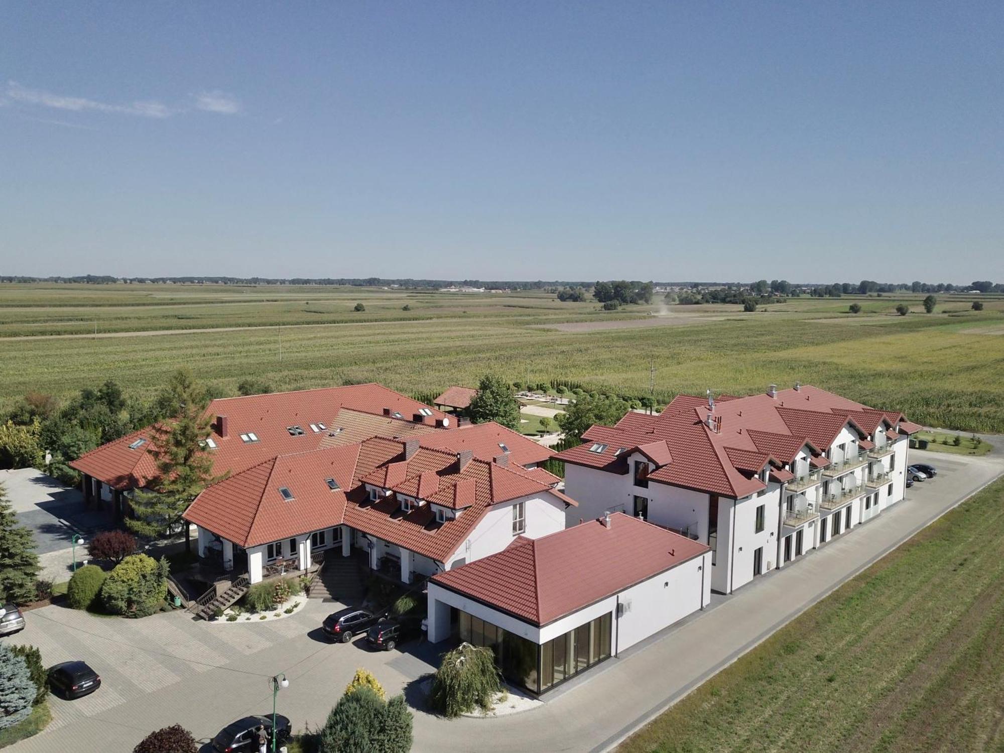 Gosciniec "Nad Warta" Bed & Breakfast Uniejow Exterior photo